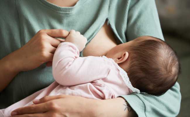 Amamentação – Superar Dificuldades Comuns, escrito pela ATUAFARMÁCIA Amamentação – Superar Dificuldades Comuns, escrito pela ATUAFARMÁCIA