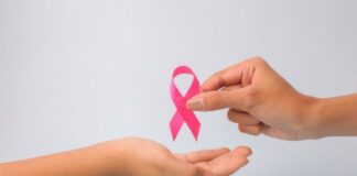 A Amamentação Depois do Cancro da Mama A amamentação depois do cancro da mama Artigo de opinião por Filipa Ribeiro, Mestre Enfermeira Especialista em Saúde Materna e Obstétrica e Consultora em Aleitamento Materno